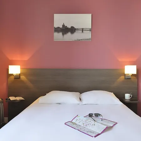 Adagio Access St Cyprien 3* Тулуза