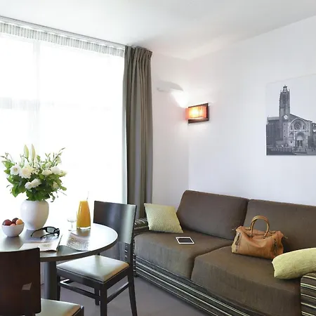 Adagio Access St Cyprien Apart Otel 3*