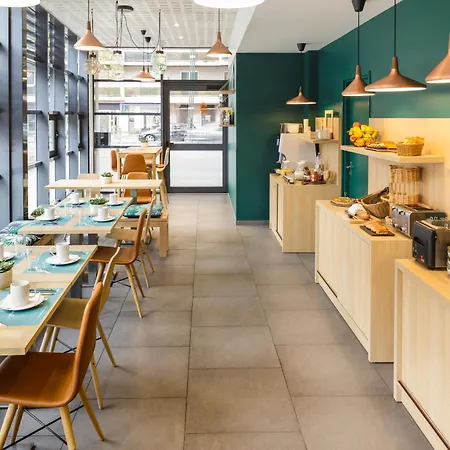 Adagio Access St Cyprien Apart Otel