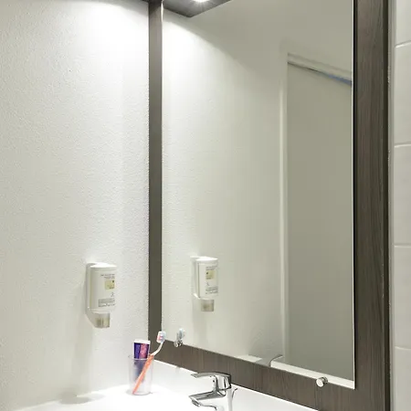 Adagio Access St Cyprien Апарт-отель