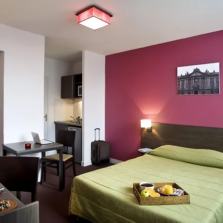 Adagio Access St Cyprien Тулуза
