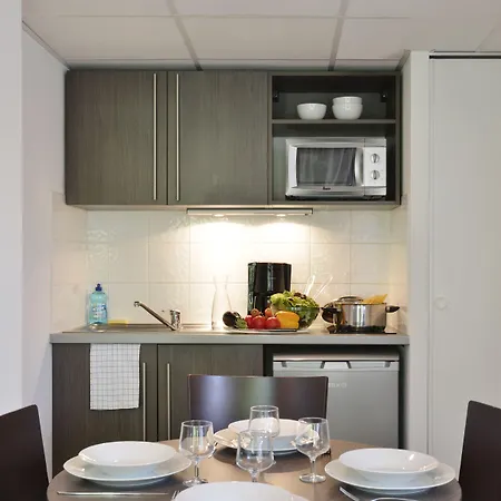 Adagio Access St Cyprien Апарт-отель