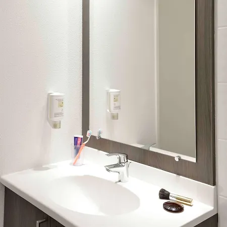 Adagio Access St Cyprien Тулуза