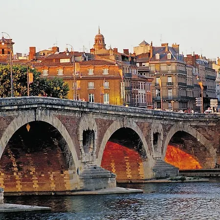 Lägenhetshotell Adagio Access St Cyprien 3*