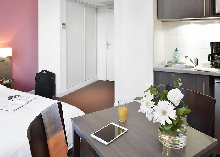 Adagio Access St Cyprien Апарт-отель 3*