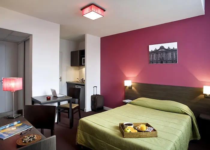 Adagio Access St Cyprien Тулуза