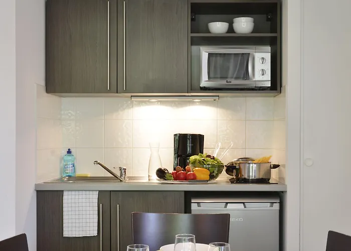 Adagio Access St Cyprien Апарт-отель