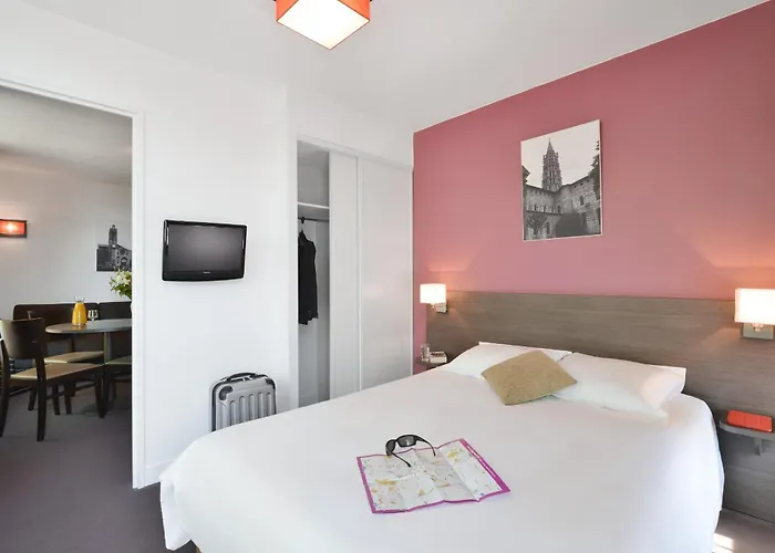 Adagio Access St Cyprien 3* Тулуза