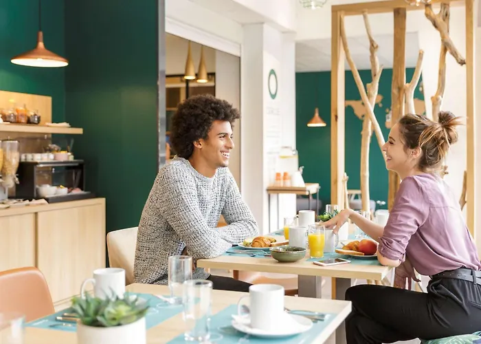 Adagio Access St Cyprien Aparthotel 3*