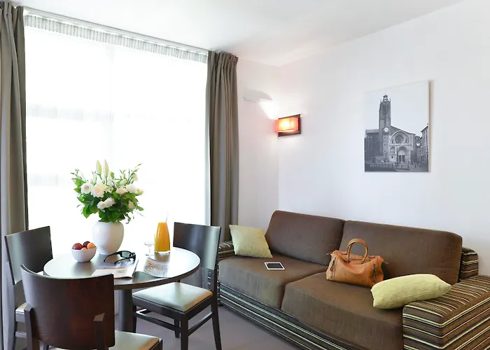 Adagio Access St Cyprien Aparthotel