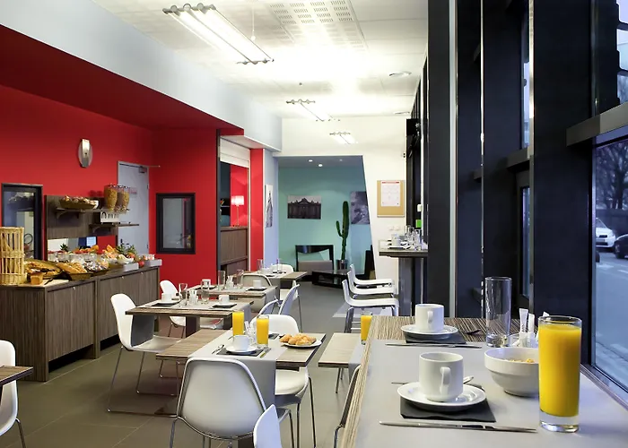 Adagio Access St Cyprien Aparthotel 3*