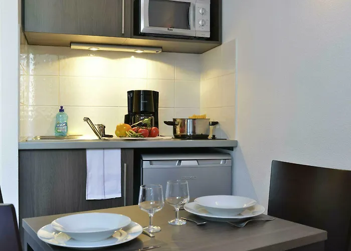 Adagio Access St Cyprien Aparthotel 3*